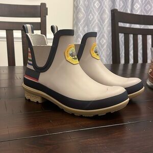 Pendleton Yellowstone National Park Edition Beige and Navy Rain Boots
